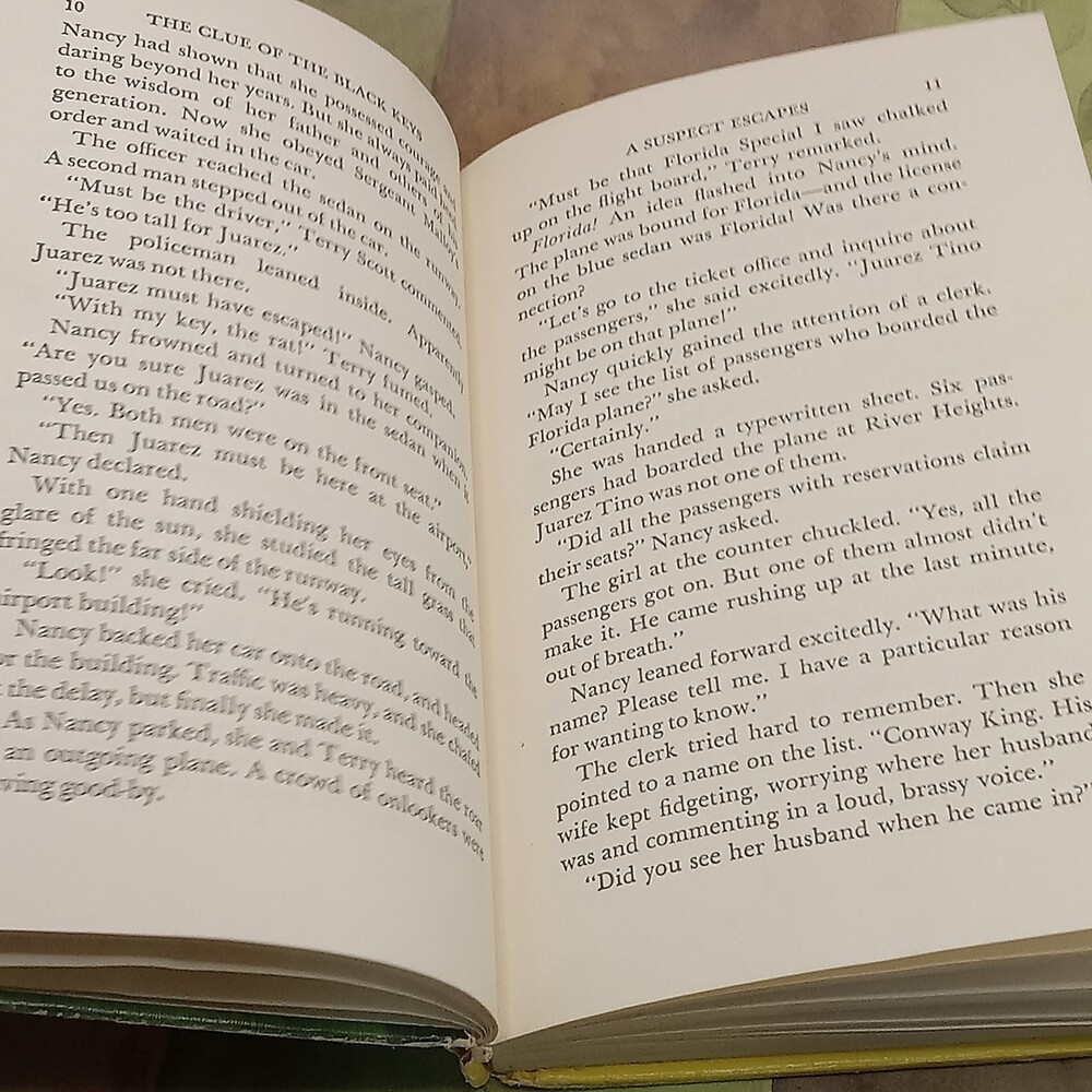 NANCY DREW Yellow Book #28 The Clue Of The Black Keys LIBRARY Rough Condition - Picture 11 of 15